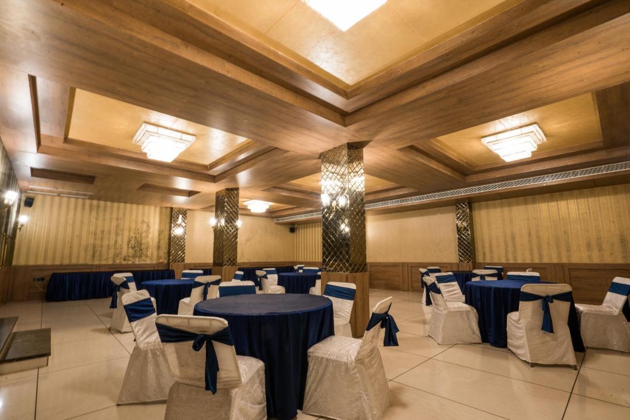 The Livin Hotel Jaipur Buitenkant foto